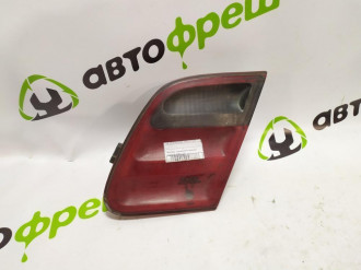 Фонарь задний внутренний правый E 210