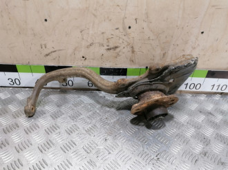 Кулак поворотный передний левый S 221