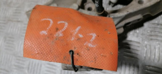 Кулак задний левый S 221