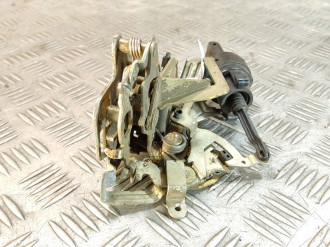 Замок двери задней левой E 210