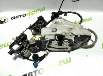 Замок двери задней левой S 221