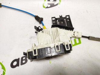 Замок двери передней правой B 246