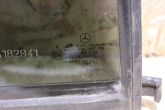 Стекло двери задней правой форточка Gl 164