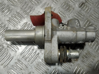 Цилиндр тормозов главный S 221