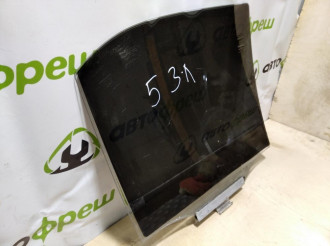 Стекло двери задней левой C 202