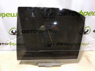 Стекло двери задней левой C 202