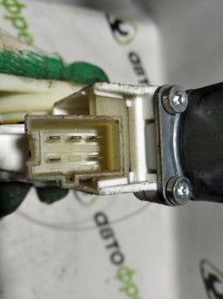 Моторчик стеклоподъемника левый задний Ml 164