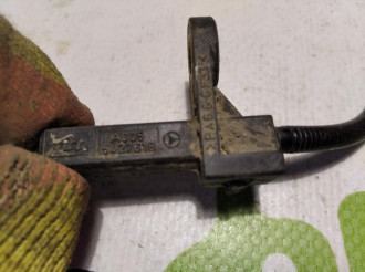 Датчик ABS задний правый S 221