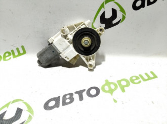 Моторчик стеклоподъемника правый передний Gl 164