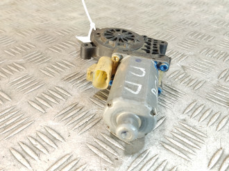 Моторчик стеклоподъемника правый задний Ml 163