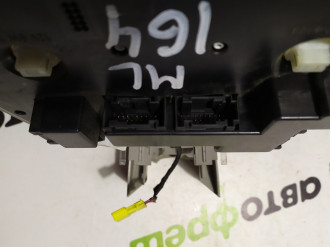 Плафон салонный Ml 164