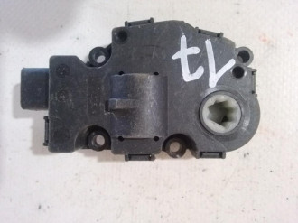 Моторчик заслонки отопителя Ml 164