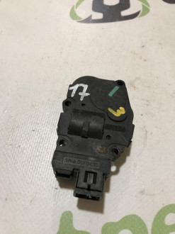 Моторчик заслонки отопителя Ml 164