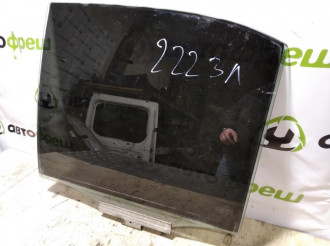 Стекло двери задней левой E 210