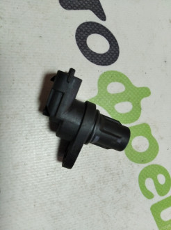 Датчик распредвала S 221