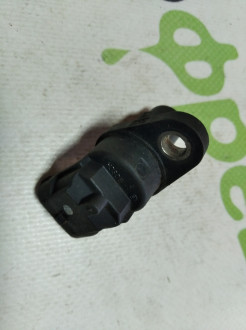 Датчик распредвала S 221