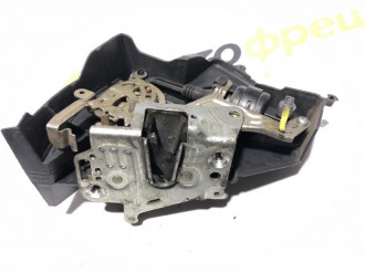 Замок двери задней левой C 202