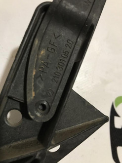 Педаль газа E 210