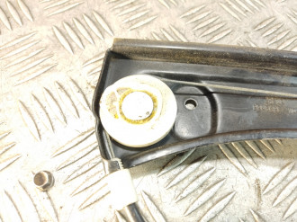 Стеклоподъемник задний левый S 221