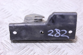 Крюк открывания капота E 211