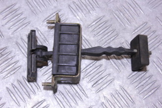 Ограничитель двери задний C 203