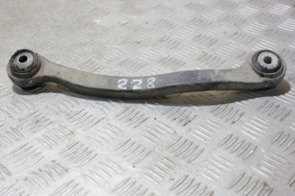 Рычаг задний верхний правый E 211
