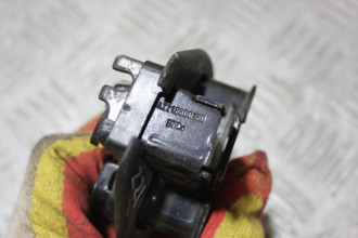 Замок капота S 221