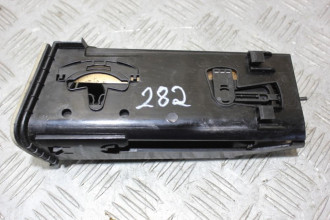 Вещевой ящик E 211