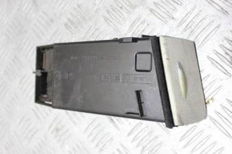 Вещевой ящик E 211