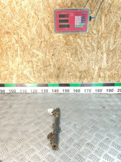 Рейка топливная рампа Ml 164