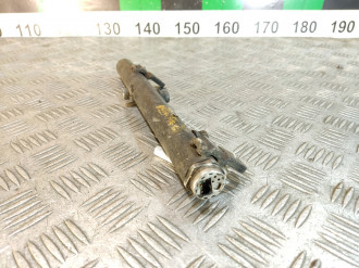 Рейка топливная рампа Ml 164