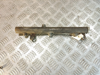 Рейка топливная рампа Ml 164