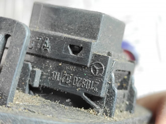 Кнопка стеклоподъемника E 210