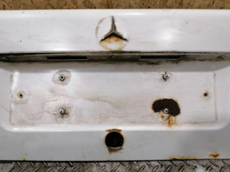 Крышка багажника C 202