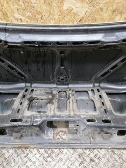 Крышка багажника C 202