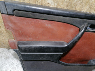 Обшивка двери передней левой C 202