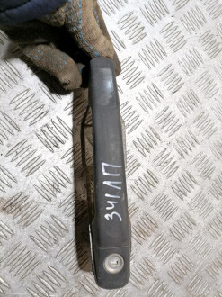 Ручка двери передней левой C 202