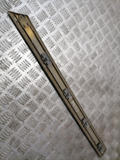 Молдинг двери задней правой C 202