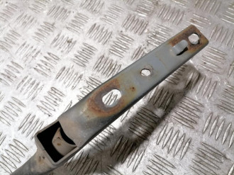 Петля багажника левая C 202