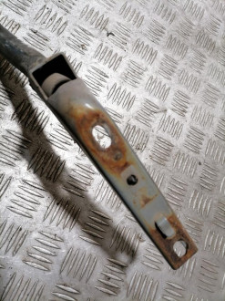 Петля багажника правая C 202