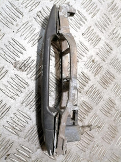 Ручка двери передней правой C 202