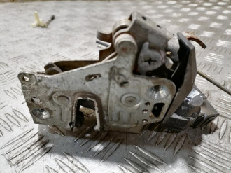 Замок двери передней левой C 202