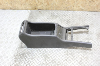 Подлокотник E 210