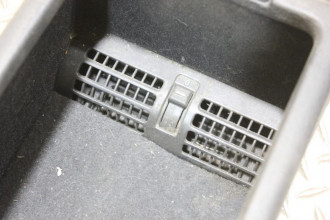 Подлокотник E 210