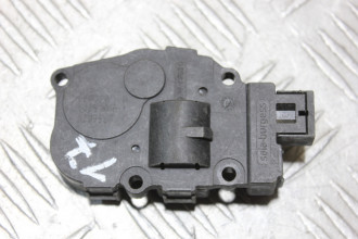 Моторчик заслонки отопителя Ml 164