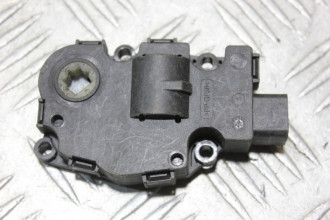 Моторчик заслонки отопителя Ml 164