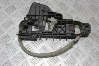 Кронштейн ручки задней левой Ml 164