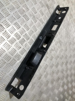 Накладка крышки багажника S 221