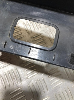 Накладка крышки багажника S 221