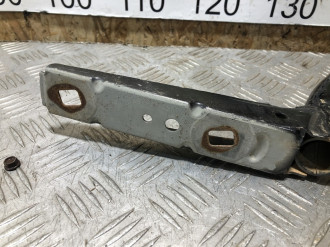 Петля багажника правая S 221